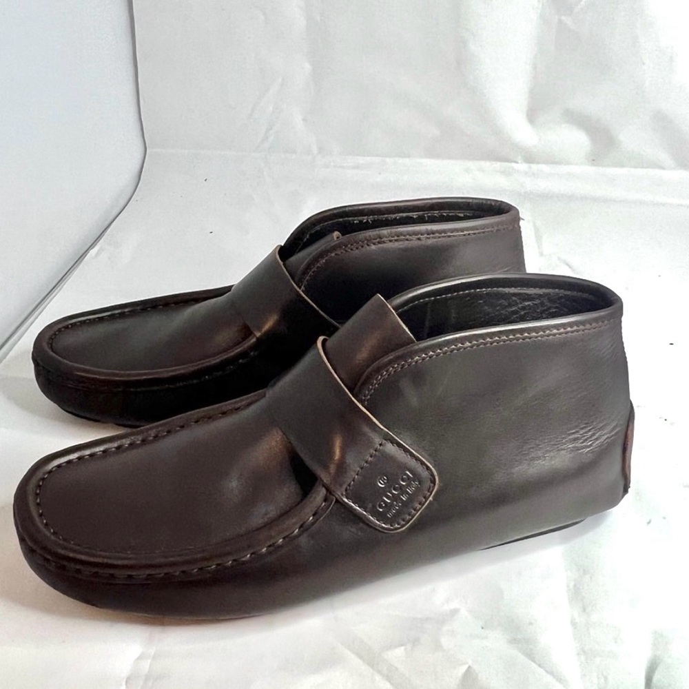 Gucci Italian Leather Loafers with Artisan Whipstitch Detail - Size 37.5 / 7.5 - Picture 8 of 11